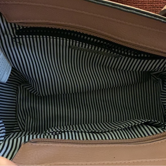 pink purse - Picture 2 of 4